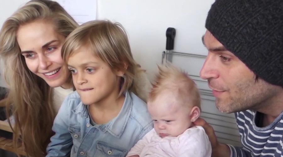100 NL Lief Xander de Buisonjé schrijft nummer voor zijn 'American Girl' 100 NL Lief Xander de Buisonjé schrijft nummer voor zijn 'American Girl'
